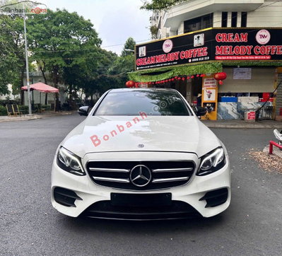 Xe Mercedes Benz E class E300 AMG 2020