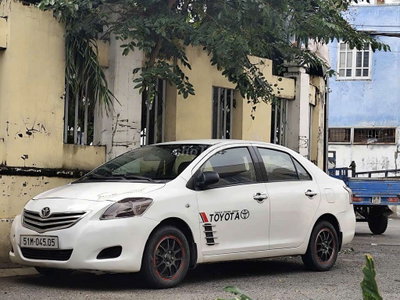 Toyota Vios Limo 2013 Trắng