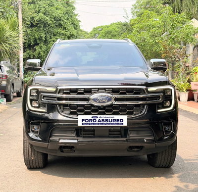 Ford Everest 2022 Titanium 4x4 - Nội thất kem