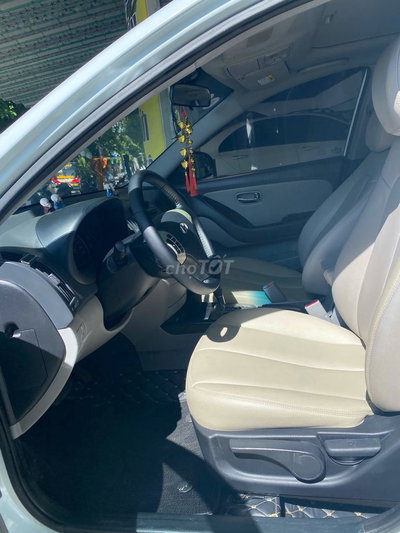 Hyundai Avante 2011 Trắng 100.000 km