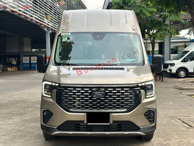 Xe Ford Transit Premium 2024