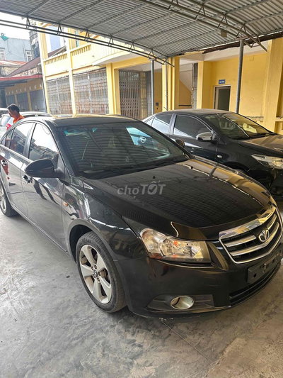 Chevrolet Cruze Đen 5 chỗ Số tự động
