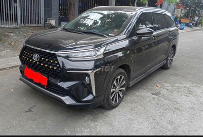 Toyota Veloz 2024 7 chỗ Đen