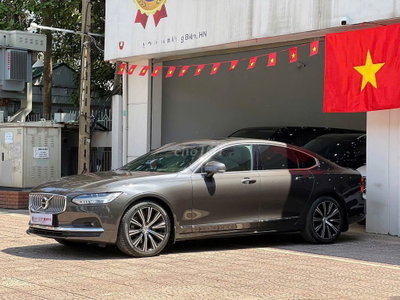 Volvo S90 T6 Inscription 2021 - odo 5v4 km