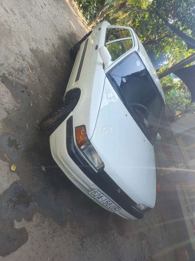 Mazda 323 1997 Trắng