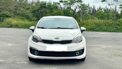 Kia Rio AT 2017 Trắng xe đang sử dụng