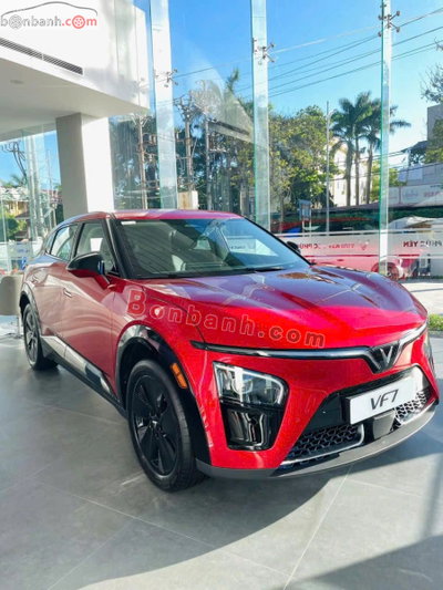 Xe VinFast VF7 Eco 2025