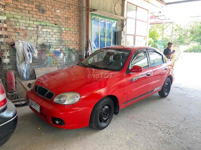 Daewoo Lanos màu Đỏ