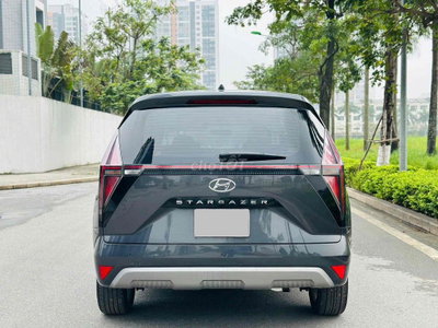 Hyundai Stargazer Xám 7 chỗ