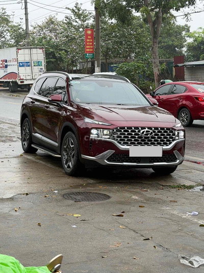 Hyundai Santafe 2023 Đỏ 21000 km