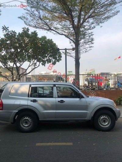 Xe Mitsubishi Pajero 3.0 2005