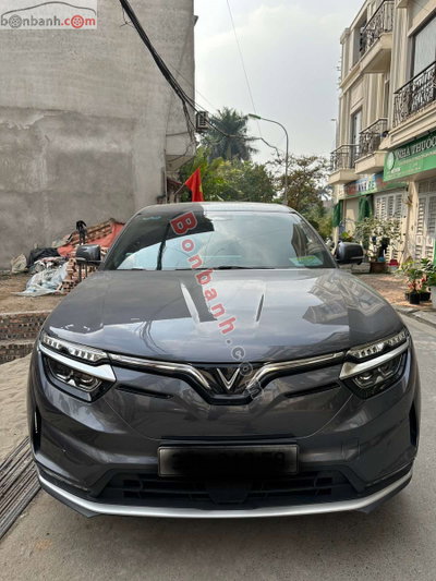 Xe VinFast VF8 Eco AWD 2024