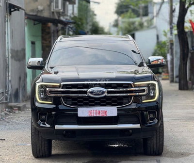 Ford Everest 2022 Titanium 1 cầu Đen