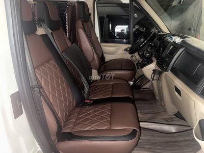 Ford Transit 2019 16 chỗ Trắng