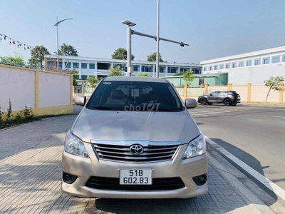 Toyota Innova 2013 E - 139 km