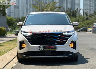 Xe Hyundai Custin Cao Cấp 2.0T 2024
