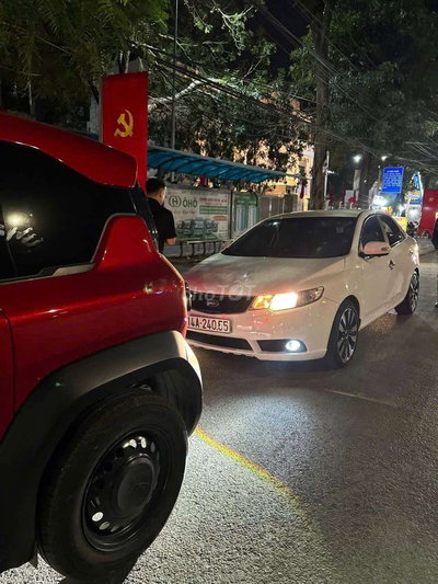 Kia Forte Trắng 5 chỗ