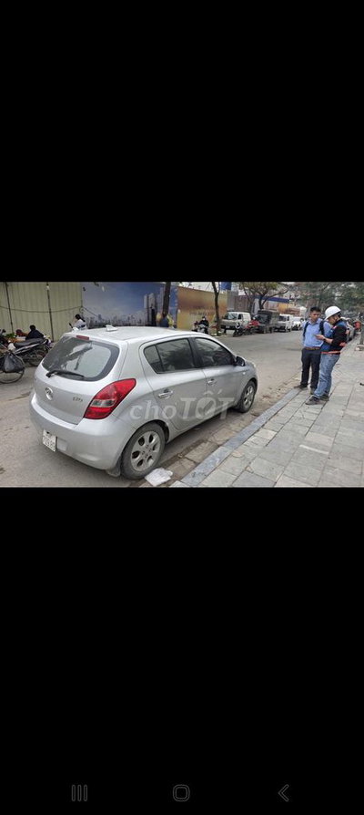 Hyundai i20 2010 Bạc Tự động