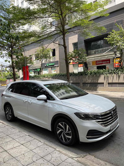 Volkswagen Viloran 2024 Premium 17000 km