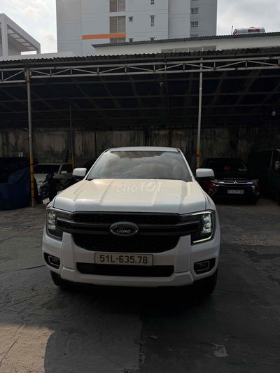 Ford Ranger 2025 XLS 10000 km Trắng