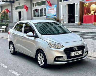 Hyundai Grand i10 Bạc Số sàn