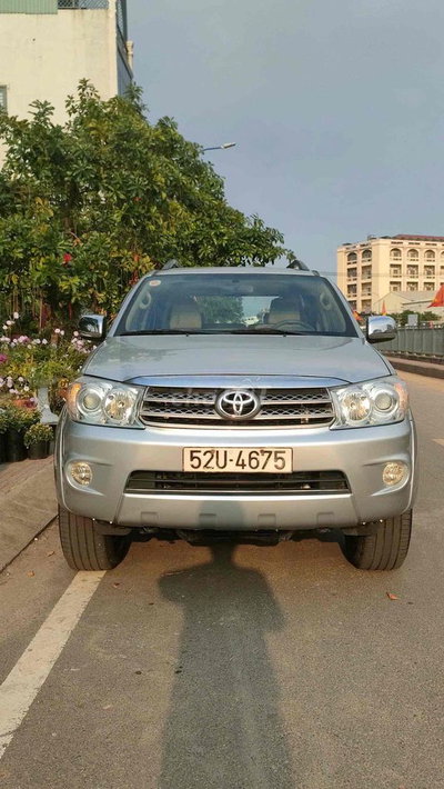 Toyota Fortuner 2009 Bạc