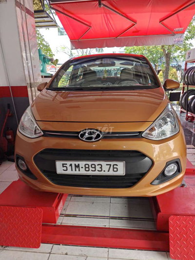 Hyundai i10 2014 1.0 std Vàng cam xe đẹp chính chủ