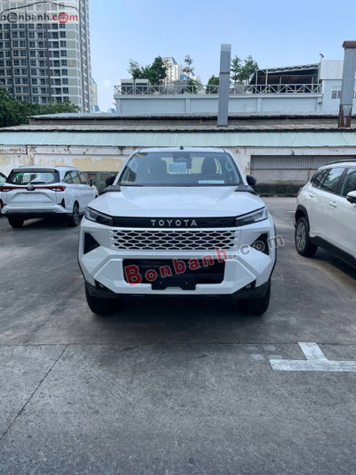 Xe Toyota Hilux Pro 2.8L 4x2 AT 2026