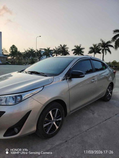 Toyota Vios Vàng cát Số sàn