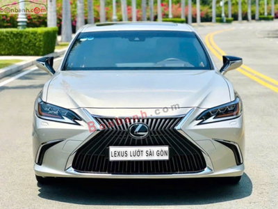 Xe Lexus ES 250 2019