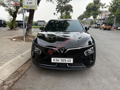 Xe VinFast VF7 Plus AWD 2025