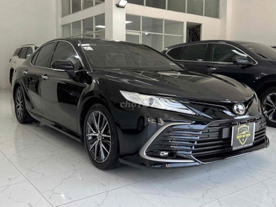Toyota Camry 2022 2.0Q Đen
