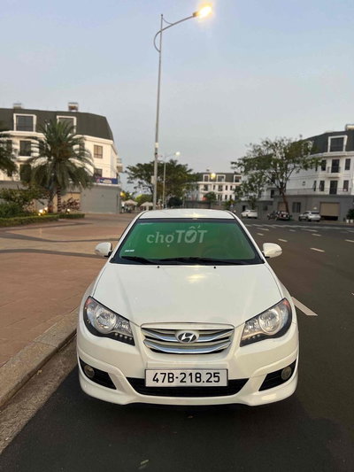 Hyundai Avante 2015 MT Trắng
