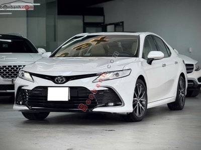 Xe Toyota Camry 2.0Q 2023
