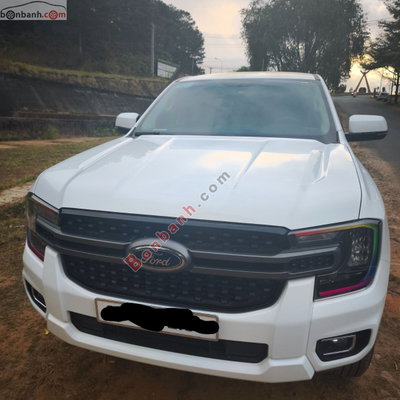 Xe Ford Ranger XLS 2.0L 4x2 AT 2024
