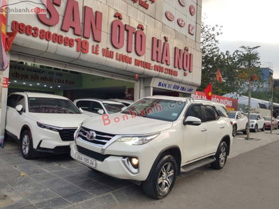 Xe Toyota Fortuner 2.7V 4x2 AT 2017
