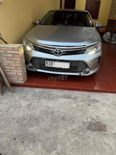 Toyota Camry 2016 2.5 Q 20000 km Bạc