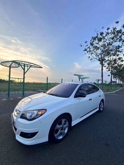 Hyundai Avante 2011 1.6 AT - 120000 km