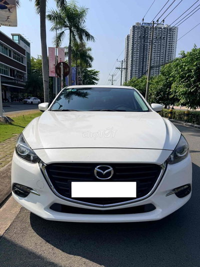 Mazda 3 2017 1.5L AT Trắng Chủ Mua Mới