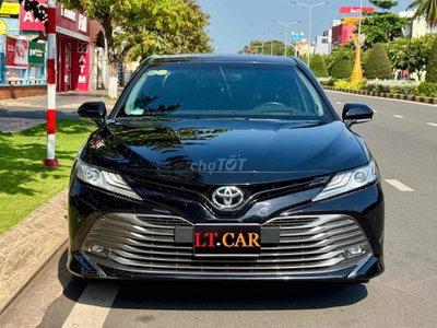 Toyota Camry 2022 2.5Q Đen 31.000 km