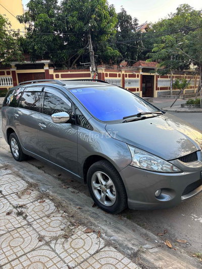 Mitsubishi Grandis Xám 7 chỗ