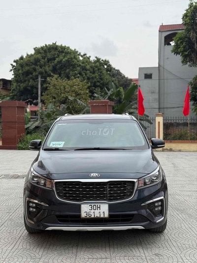 Kia Sedona 2019 Luxury D - 130400 km
