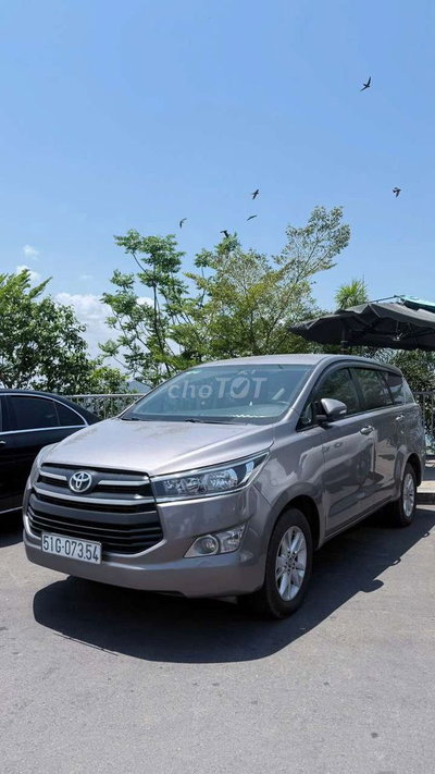 Toyota Innova số tự động xe nhà