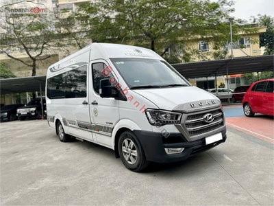 Xe Hyundai Solati Limousine 2.5 MT 2020