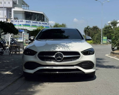 Mercedes-Benz C300 Avantgarde 2023 11.000 km