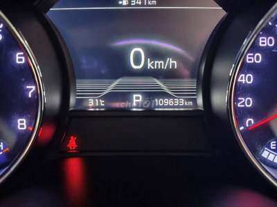 Kia Grand Sedona Trắng 109.633 km