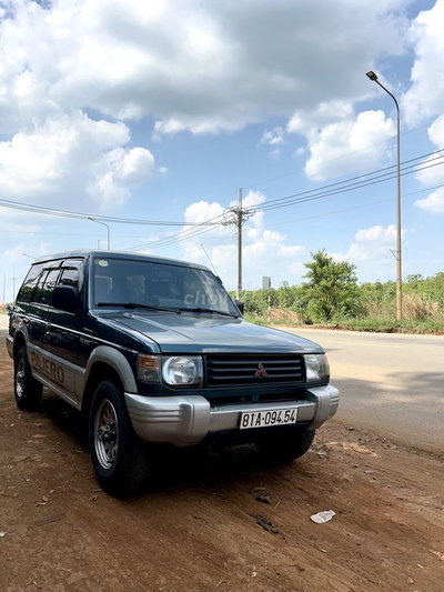 Mitsubishi Pajero 2001 V31 2.4 Xanh