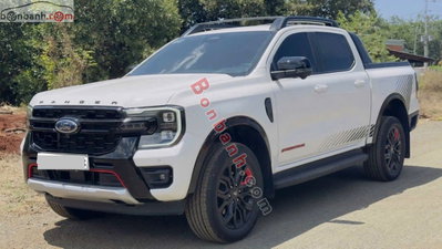 Xe Ford Ranger Stormtrak 2.0L 4x4 AT 2025