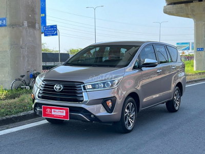 8 Chỗ, Tự động-TOYOTA INNOVA 2.0G AT 2022 - GIÁ TL
