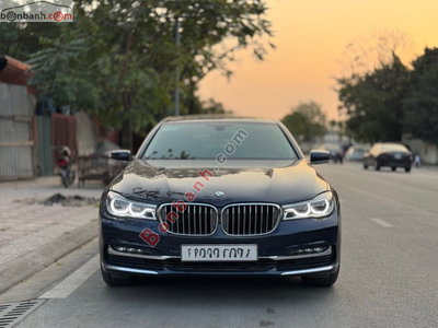 Xe BMW 7 Series 730Li 2018